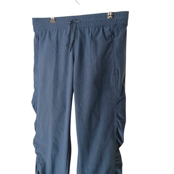 Kuhl Women's Blue 108846 Born In The Mountains Hiking Travel Pants Sz 8 Short - Picture 6 of 16